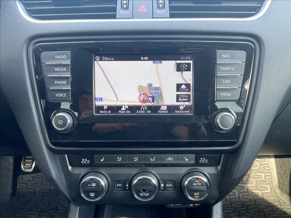 skoda-octavia-2-0-tdi-scout - 7
