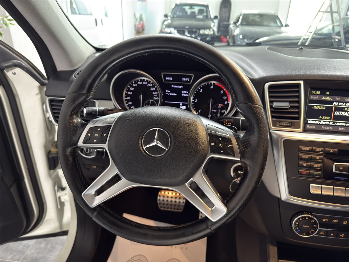 mercedes-benz-tridy-m-2-2-ml250-4matic-amg-alu - 8