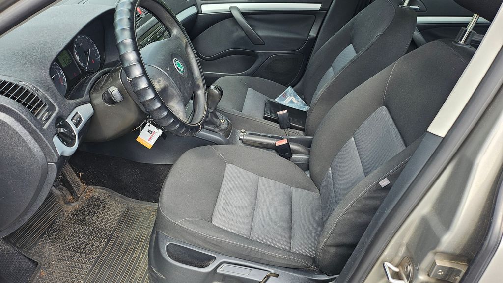 skoda-octavia-1-6-mpi - 6
