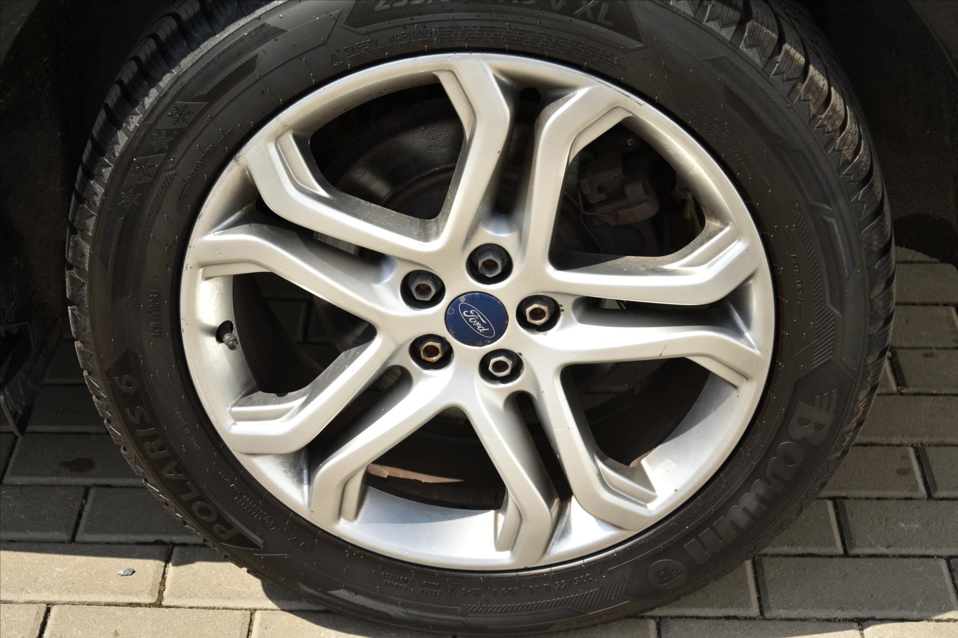 ford-edge-2-0tdci-155kw-titanium-awd - 8