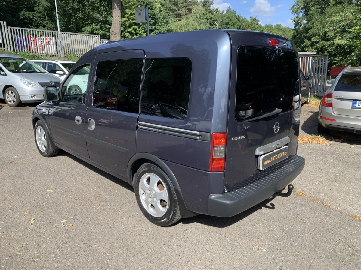opel-combo-1-6-cng - 6