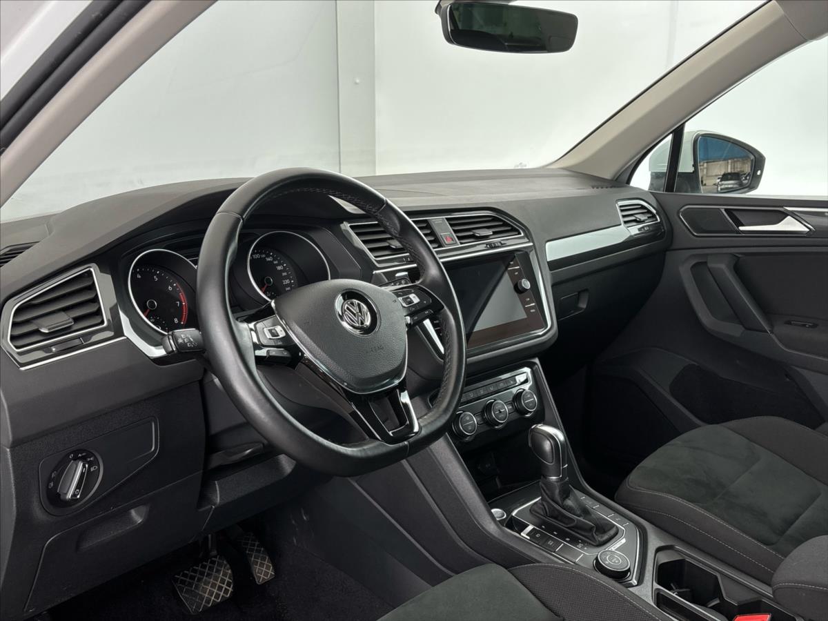 volkswagen-tiguan-2-0-tsi-4motion-7dsg-comf - 5