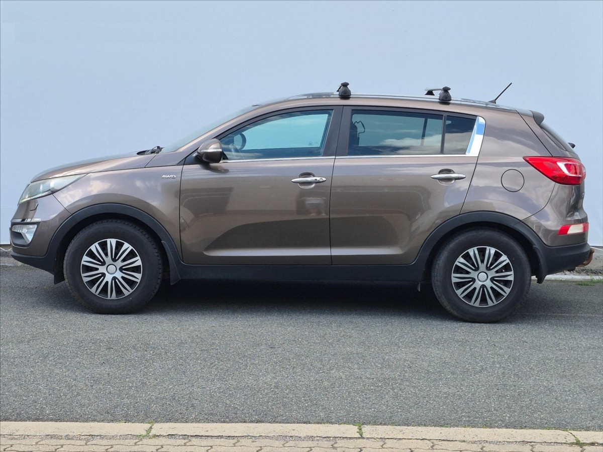 kia-sportage-2-0-crdi-4x4-100kw-mt - 2