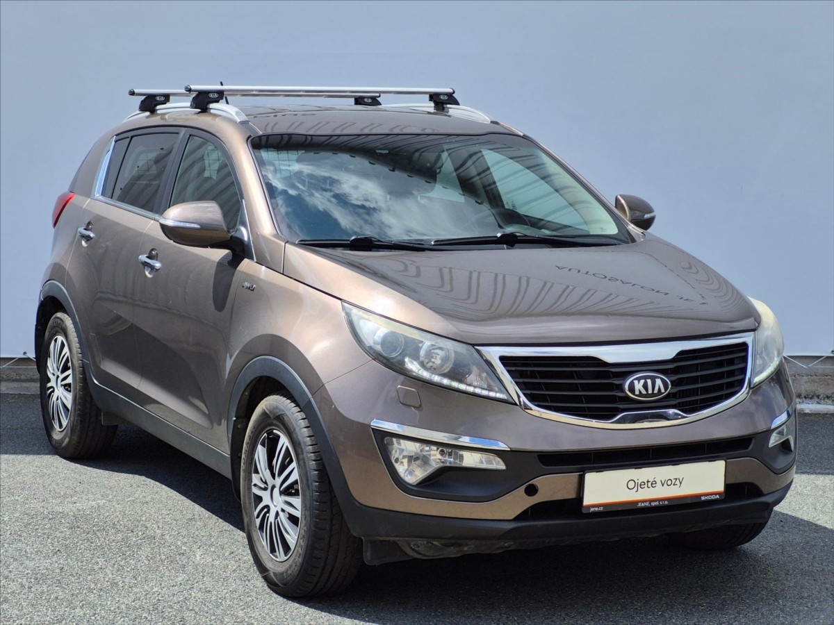 kia-sportage-2-0-crdi-4x4-100kw-mt - 4