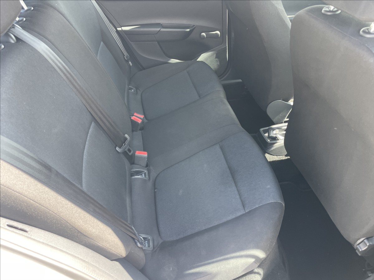 skoda-fabia-1-0-mpi-44kw-klima-esp-tazne-po-stk - 9
