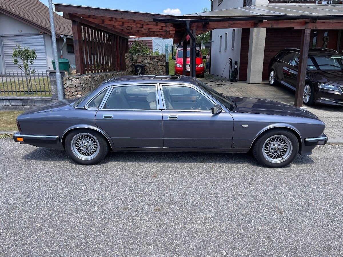 jaguar-xj-40-1987 - 4