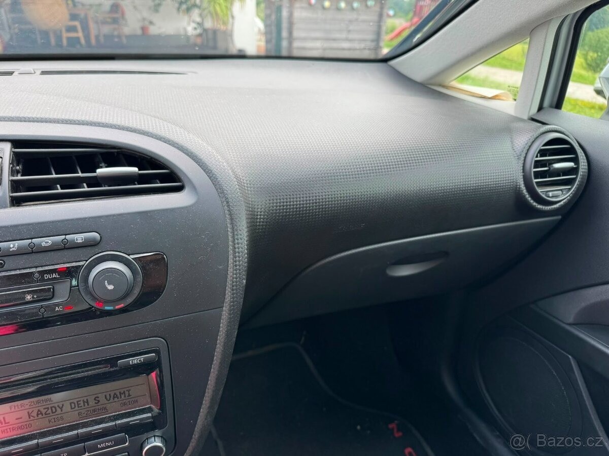 seat-leon-1-2-1-majitel-v-cr - 7