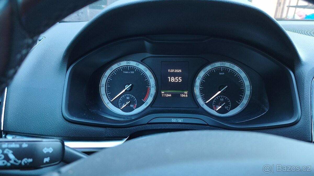 skoda-karoq-1-6-tdi-dsg-zelena-metaliza - 4