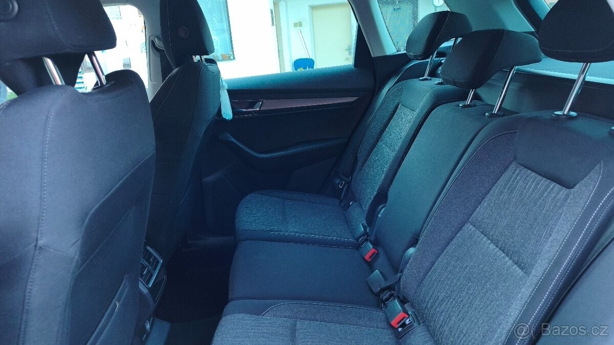 skoda-karoq-1-6-tdi-dsg-zelena-metaliza - 8