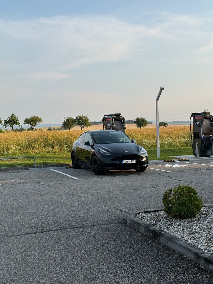 tesla-model-y - 3