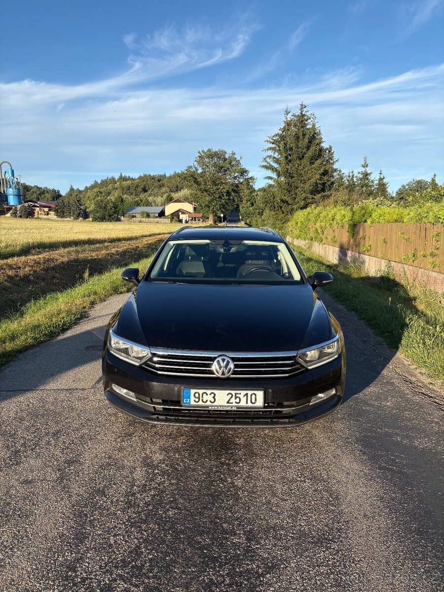 Volkswagen Passat 2,0   TDI Highline/LEDER/LED/ACC