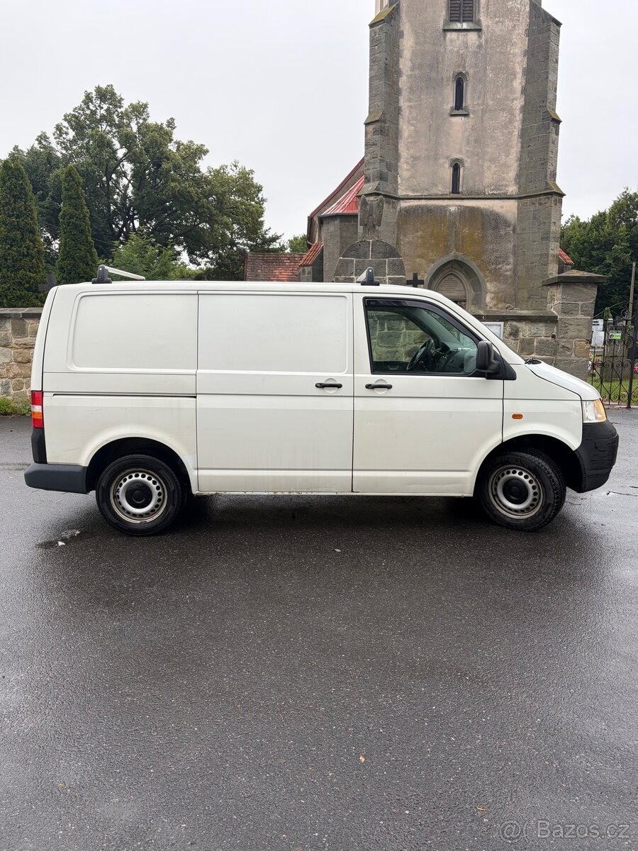 volkswagen-transporter-2-5-tdi-96kw-bnz - 1