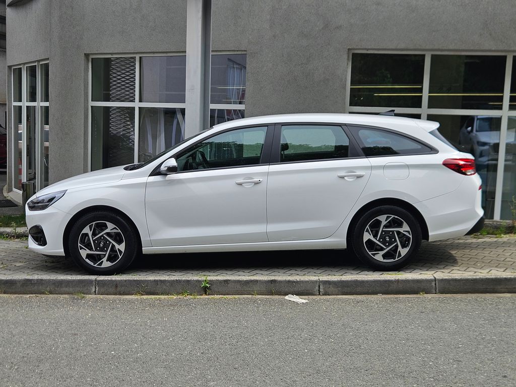 hyundai-i30-1-5i-comfort-serv-kn-1-maj - 1