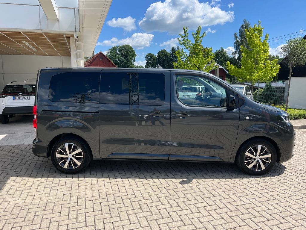 toyota-proace-verso-2-0d-144k-l1-family-webasto-8s - 6