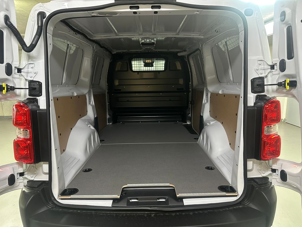 toyota-proace-2-2-d-150-k-l2-active-multimedia-navi - 9