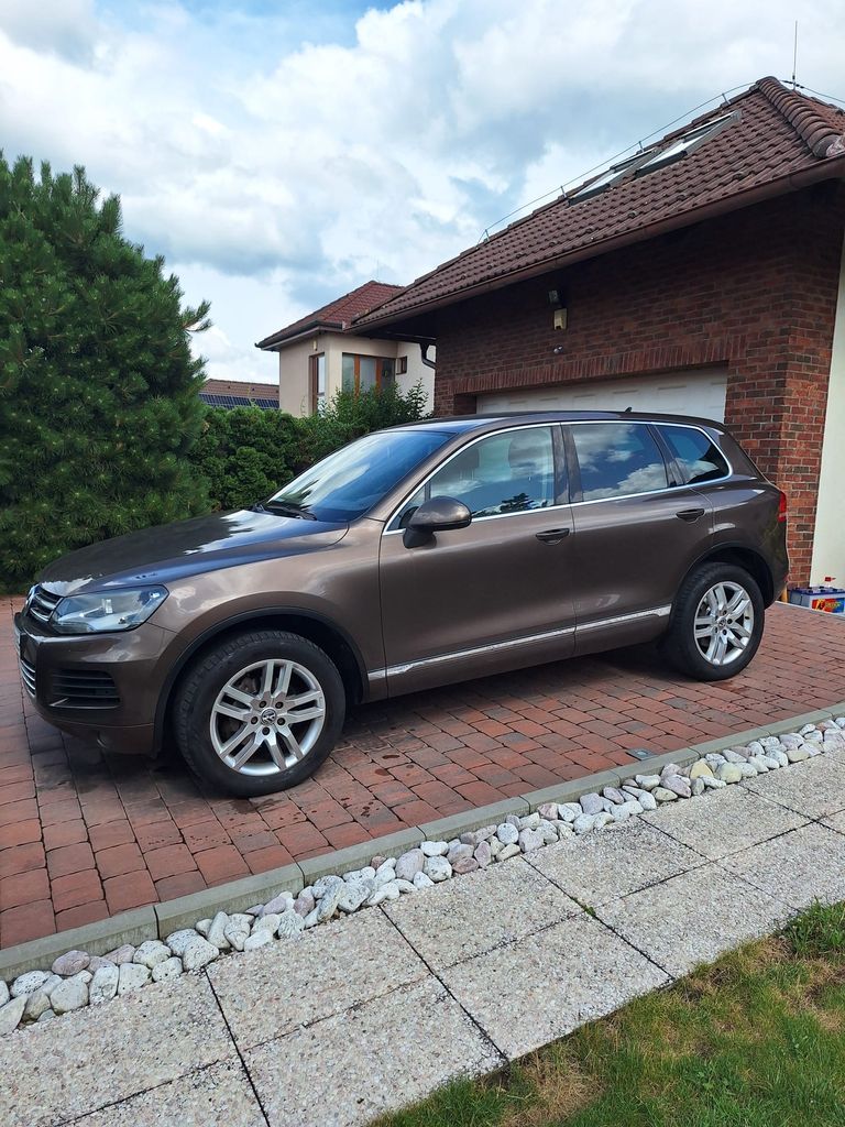 Volkswagen Touareg 3,0TDi ČR ! 2.MAJITEL !!!