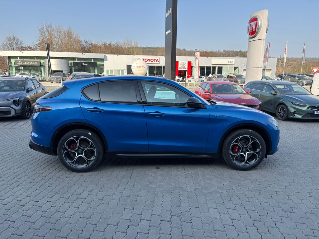 alfa-romeo-stelvio-veloce-2-0-turbo-280k-at8-q4 - 7
