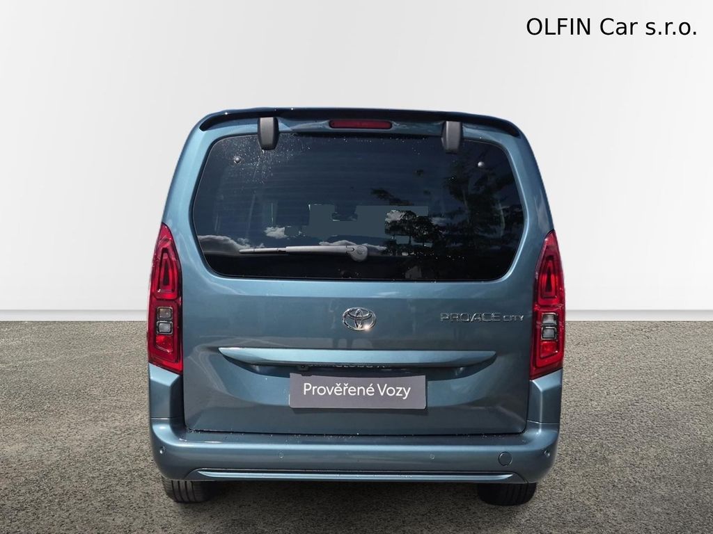 toyota-proace-city-verso-family-1-5l-130-6-mt-famil - 7