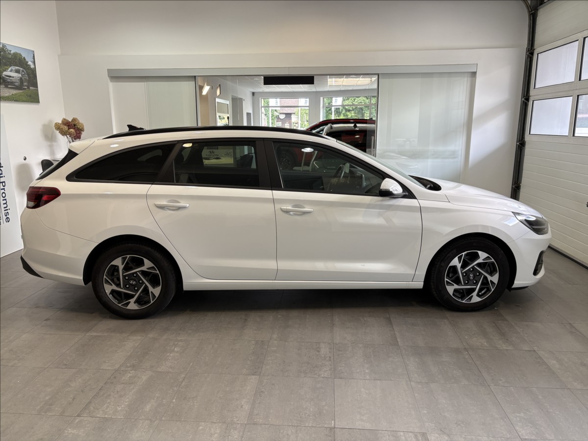 hyundai-i30-1-5-wg-t-gdi-dct-family - 5