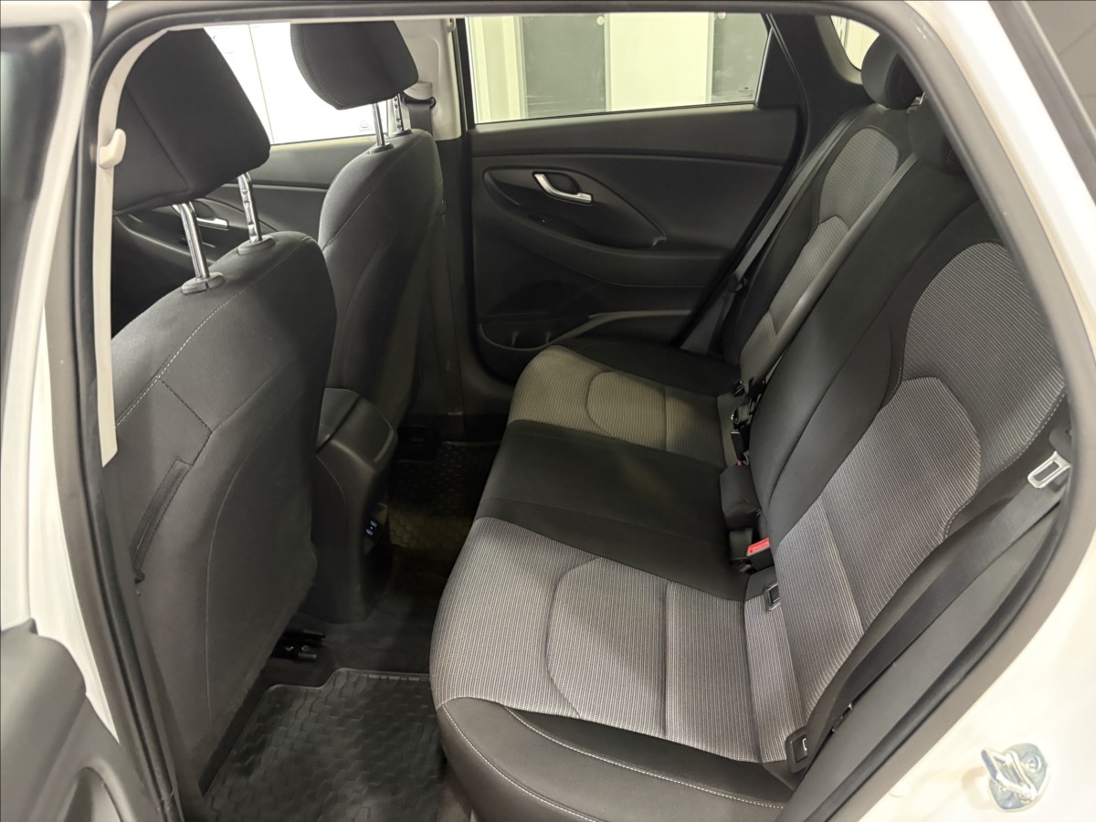 hyundai-i30-1-5-wg-t-gdi-dct-family - 8