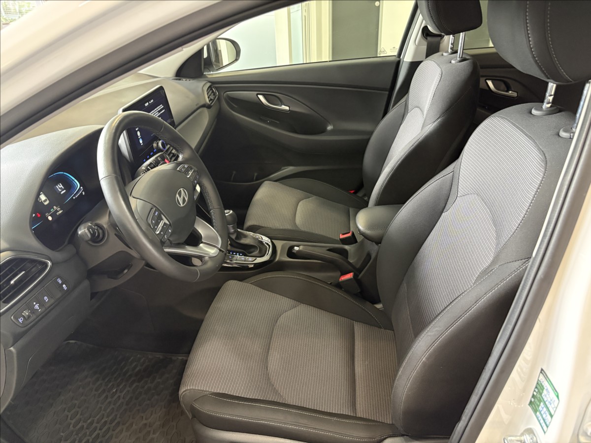 hyundai-i30-1-5-wg-t-gdi-dct-family - 9