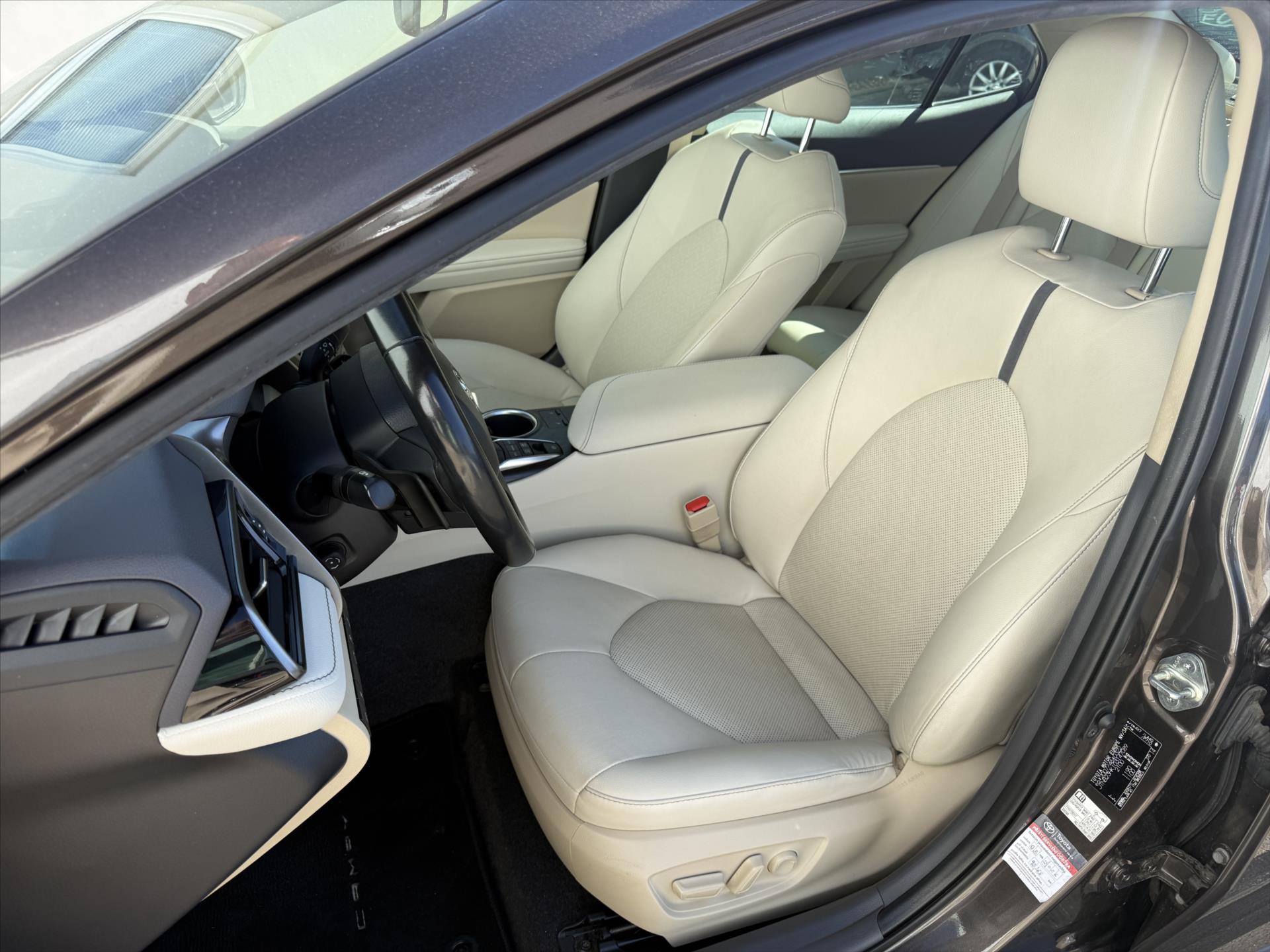 toyota-camry-2-5-executive - 8