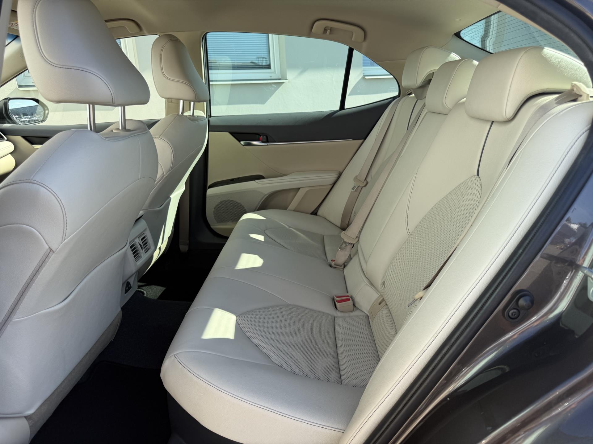 toyota-camry-2-5-executive - 9