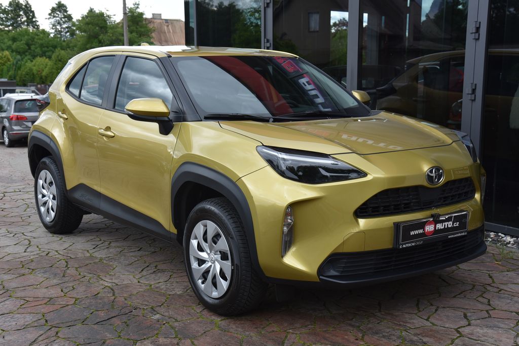 toyota-yaris-cross-1-5-92-kw-1-majitel - 1
