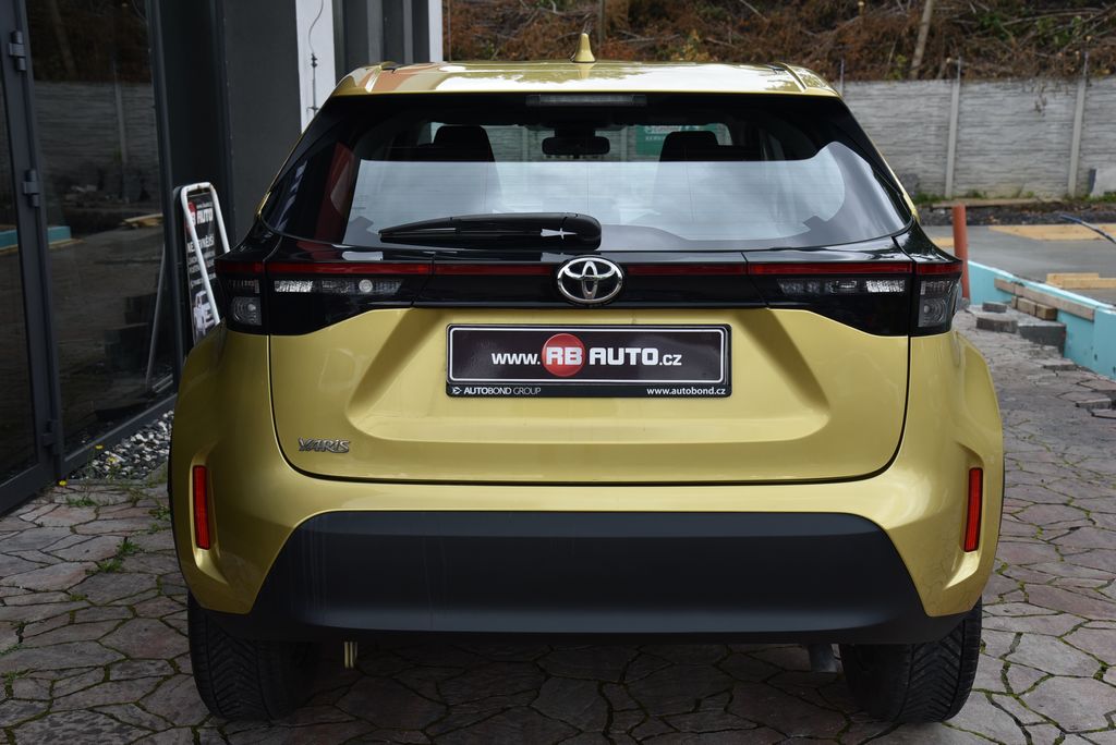 toyota-yaris-cross-1-5-92-kw-1-majitel - 7