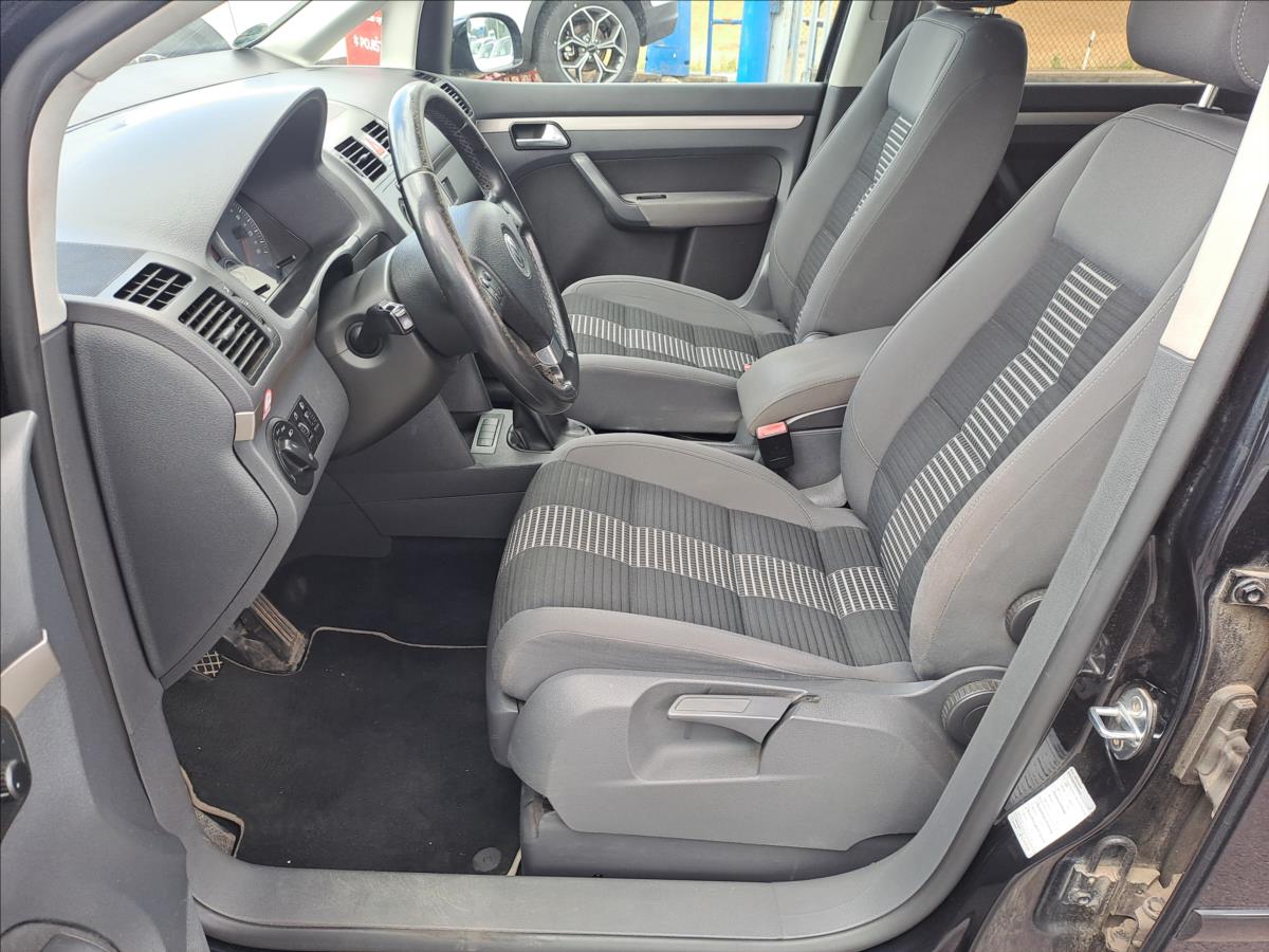 volkswagen-touran-1-9-tdi-klima-tempomat - 4