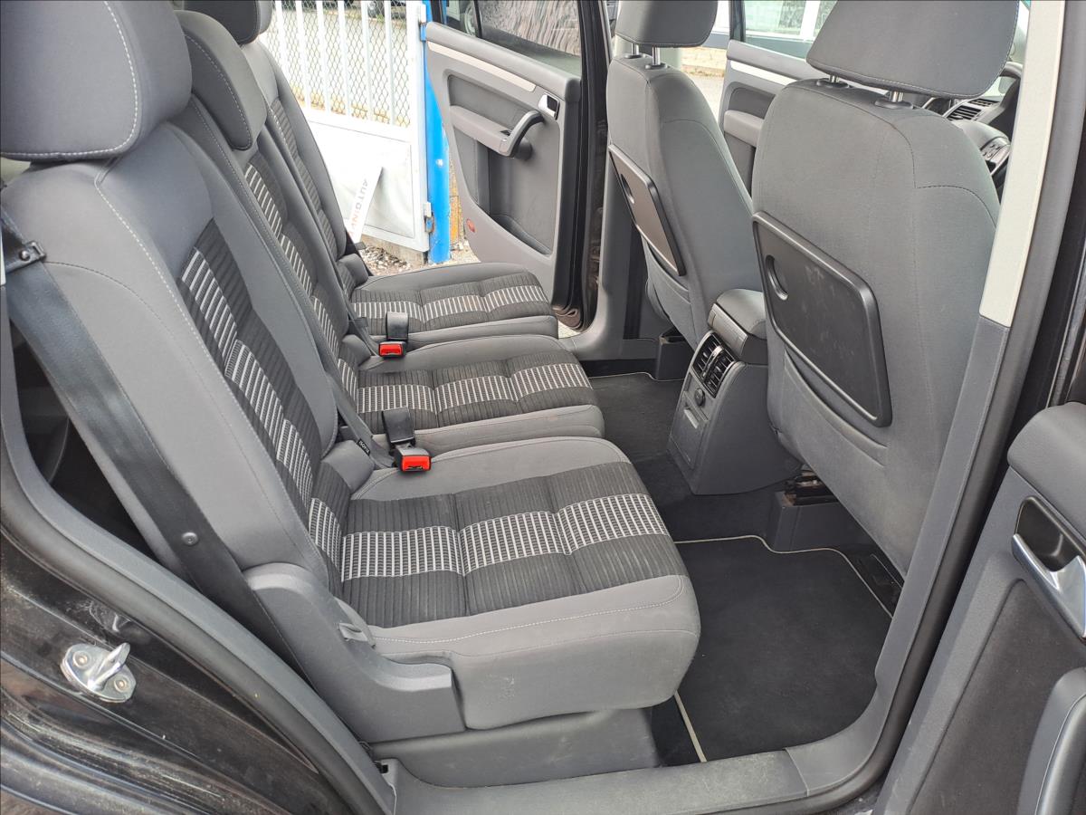 volkswagen-touran-1-9-tdi-klima-tempomat - 6