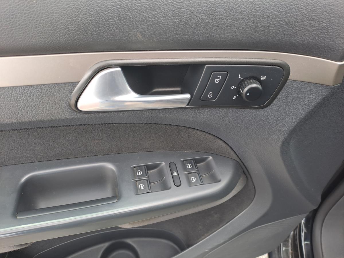 volkswagen-touran-1-9-tdi-klima-tempomat - 9