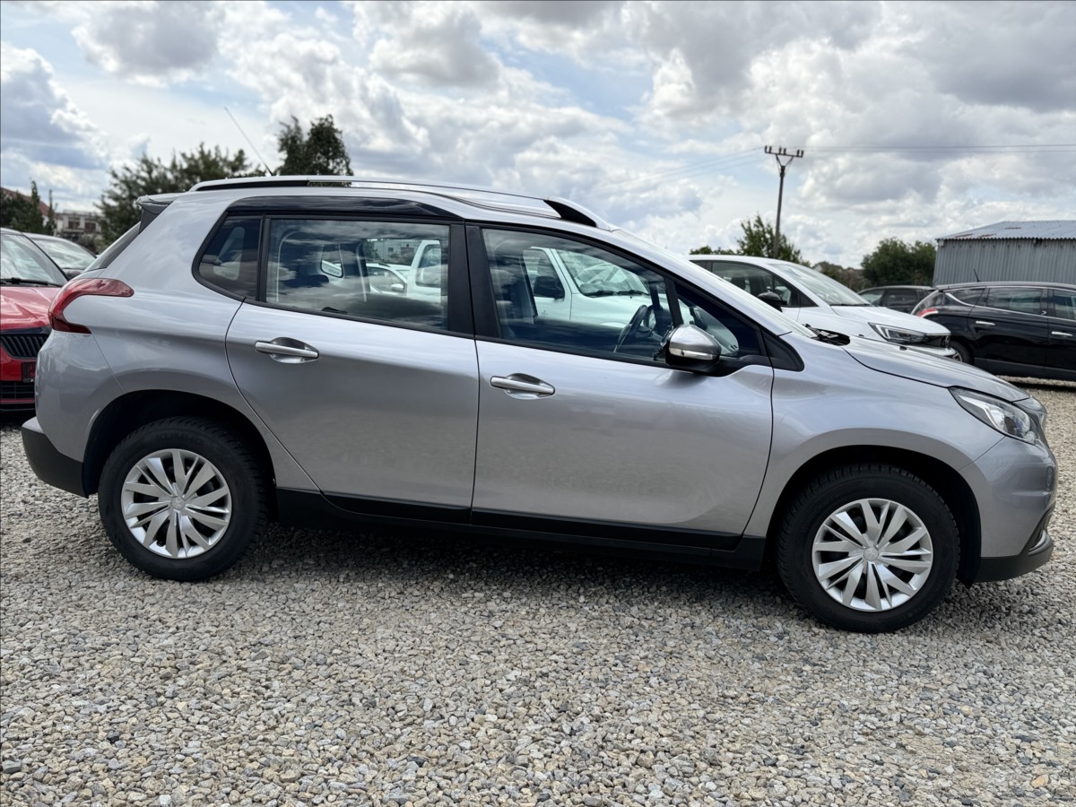peugeot-2008-1-2-81kw-automat-navi-nove-cr - 3