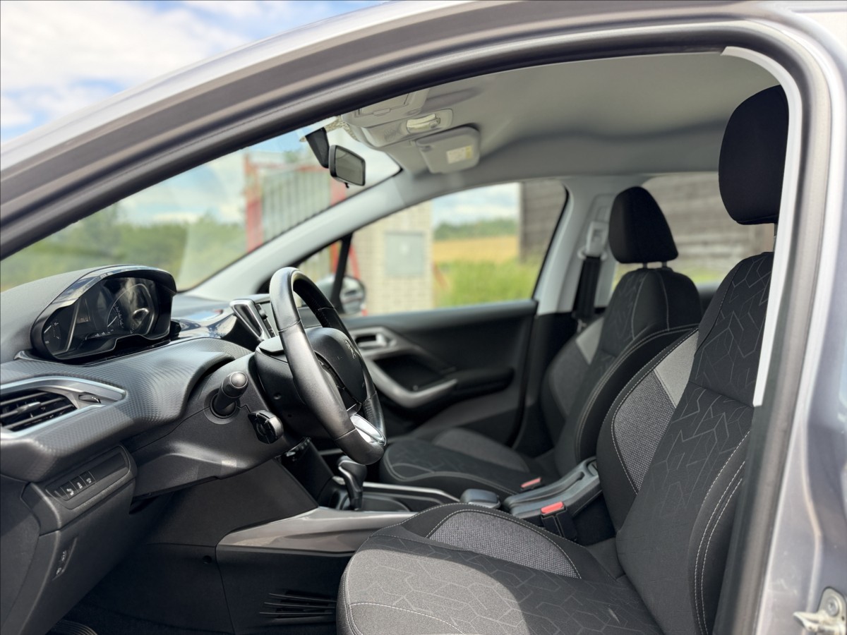 peugeot-2008-1-2-81kw-automat-navi-nove-cr - 8