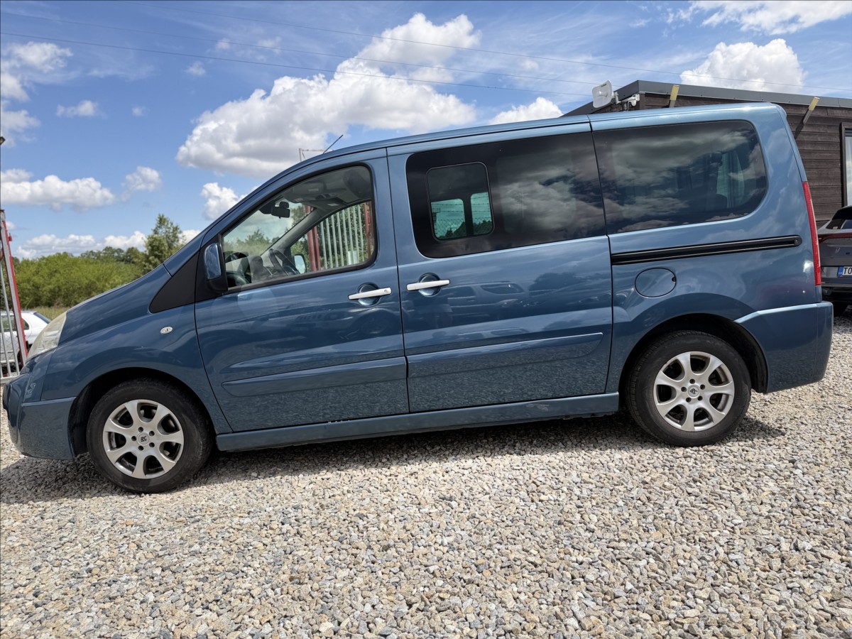peugeot-expert-2-0-100kw-navi-tazne-8-sedadel - 6