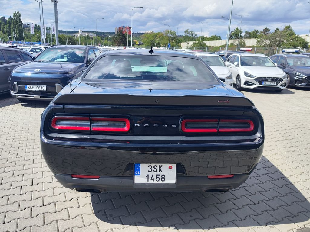 dodge-challenger-6-4-hemi-357kw-scat-pack - 5