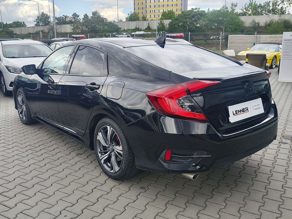 honda-civic-1-5-i-vtec-134kw-executive - 6
