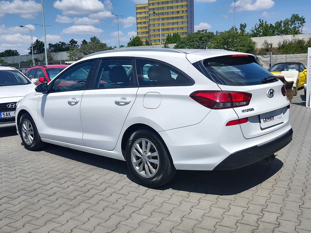 hyundai-i30-1-0-t-gdi-88kw-trikolor-komfor - 6