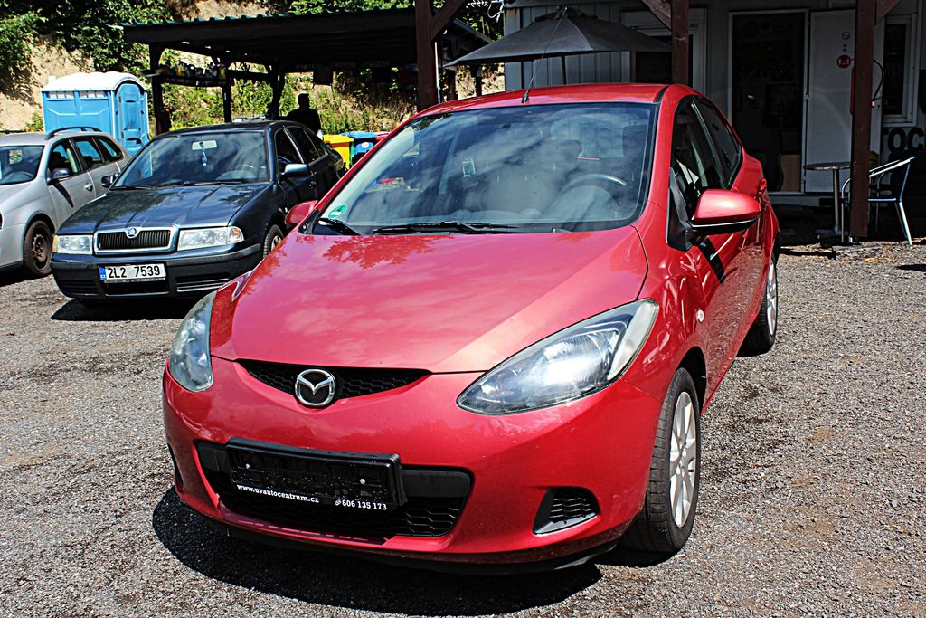 Mazda 2 1.3i 63 kW klima