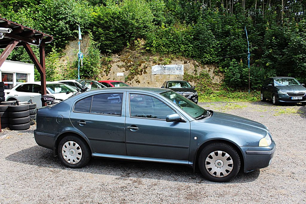 skoda-octavia-1-6-mpi-klima - 3