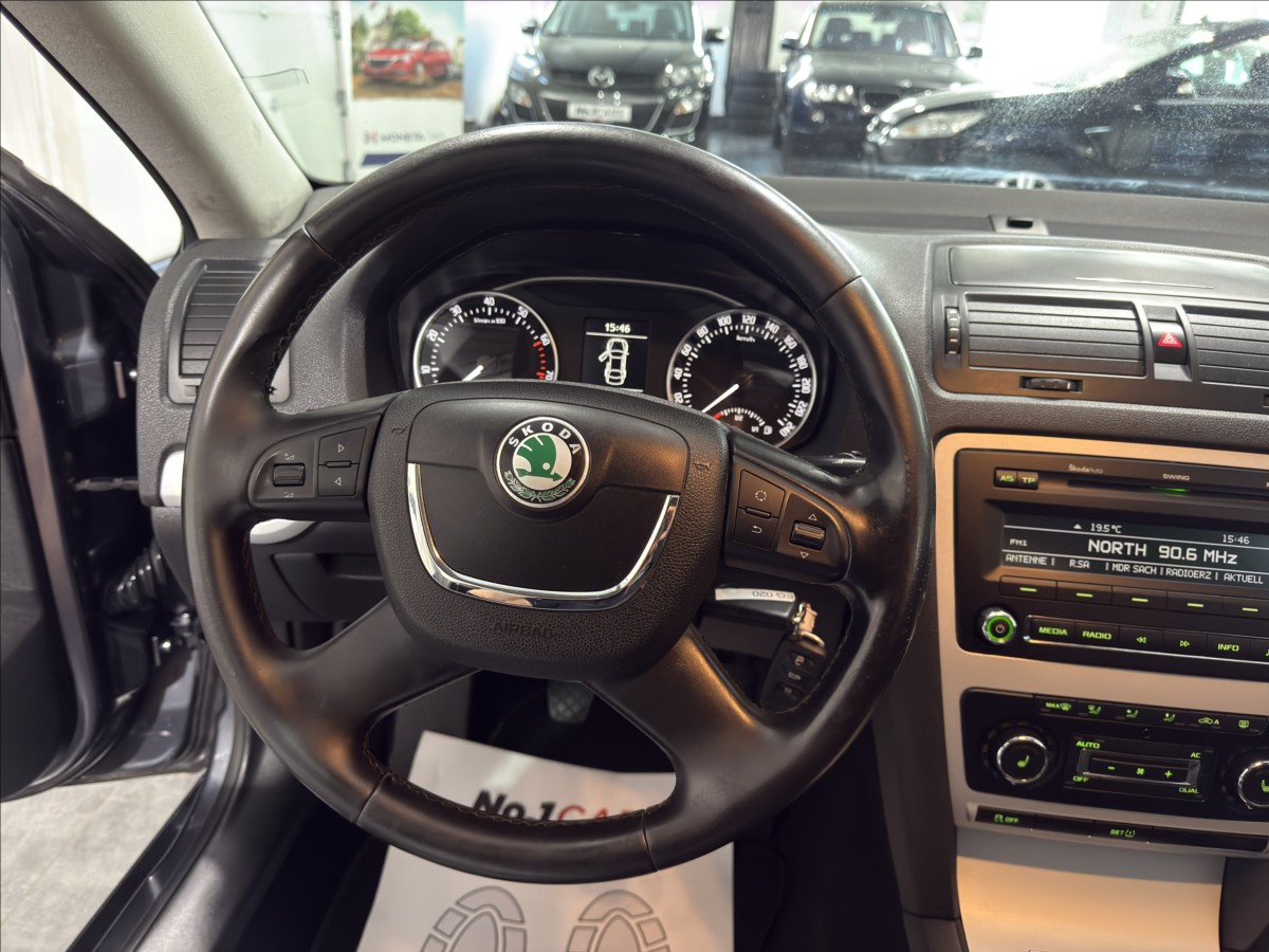 skoda-octavia-1-4-tsi-family-xenon-sibr-tz - 8