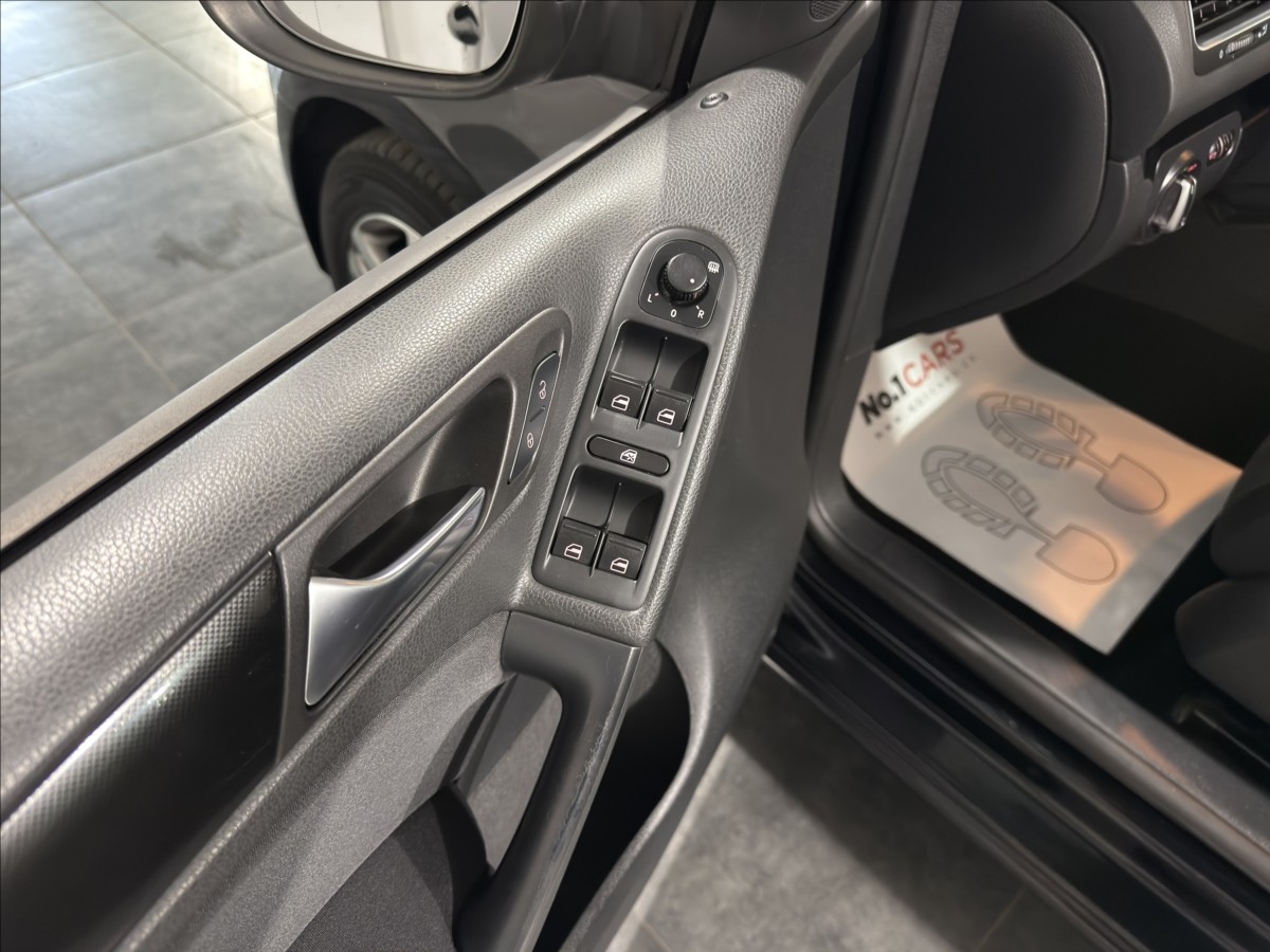 volkswagen-golf-1-4-tsi-90-kw-cidla-vyhrev - 6