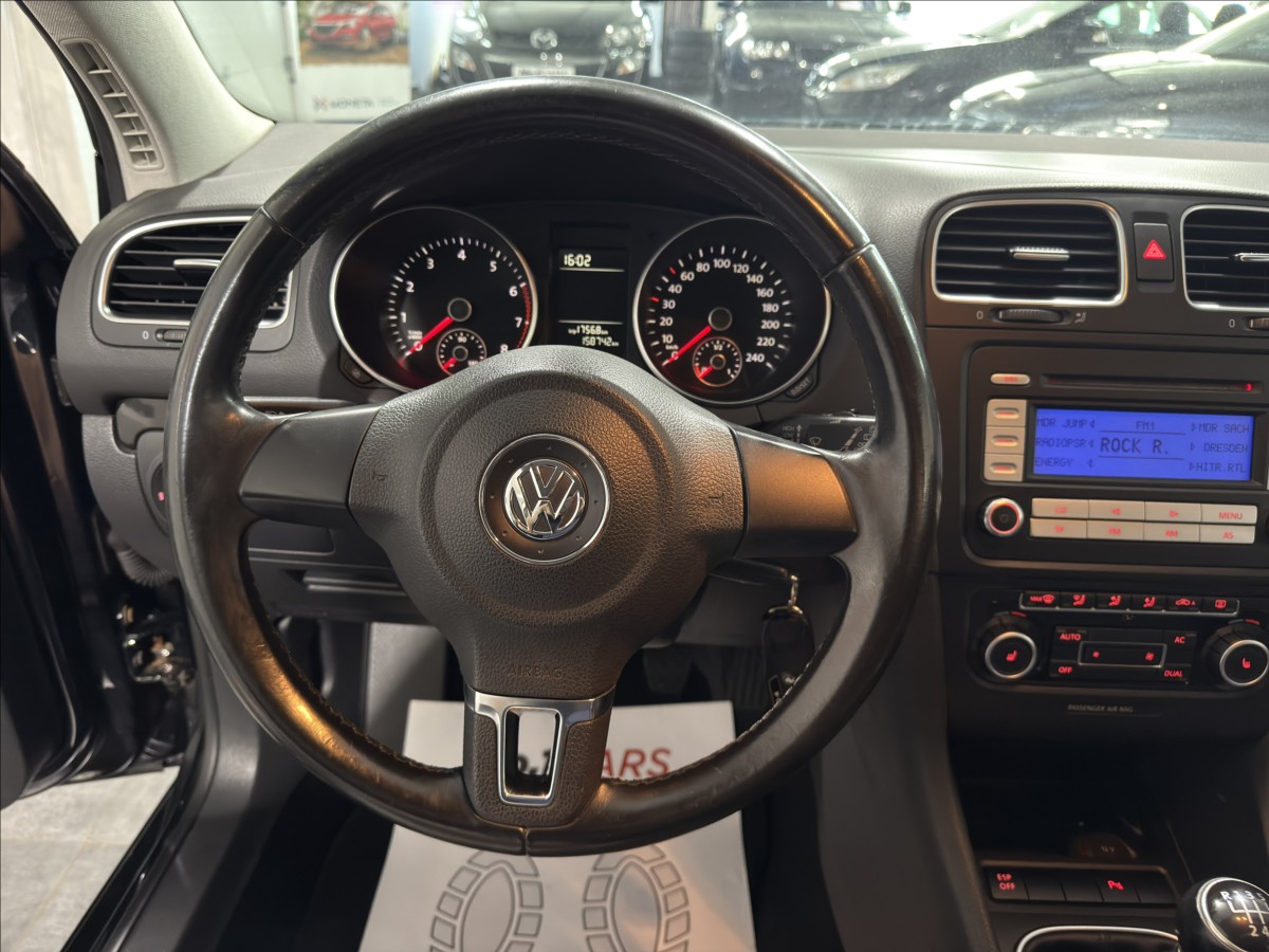 volkswagen-golf-1-4-tsi-90-kw-cidla-vyhrev - 8