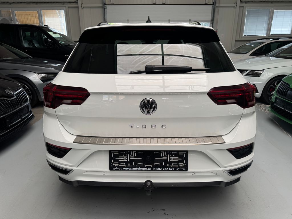volkswagen-t-roc-1-5-tsi-dsg-r-line - 4