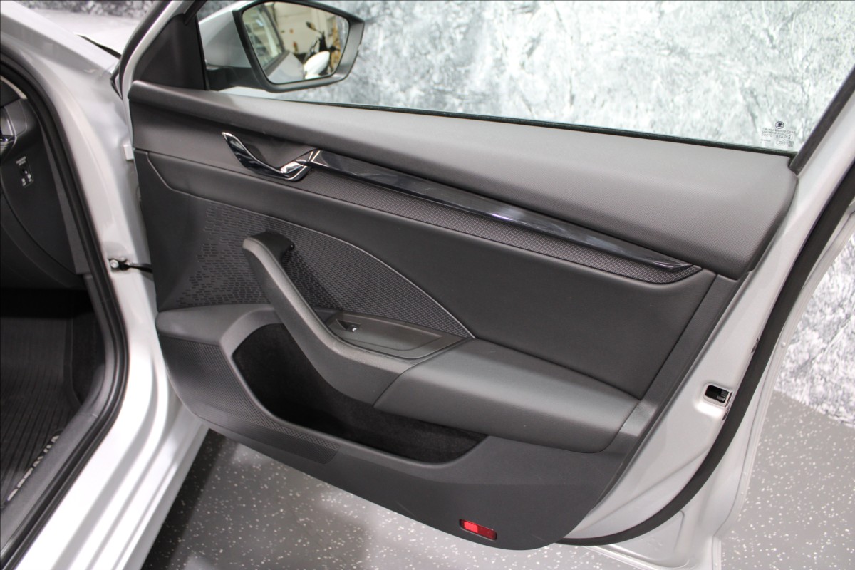 skoda-octavia-2-0-tdi-ambition-1-majitel-cz - 9