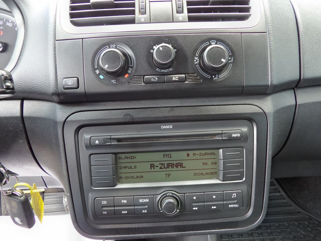 skoda-roomster-1-2htp-51kw-klima-tazne-pdc - 7