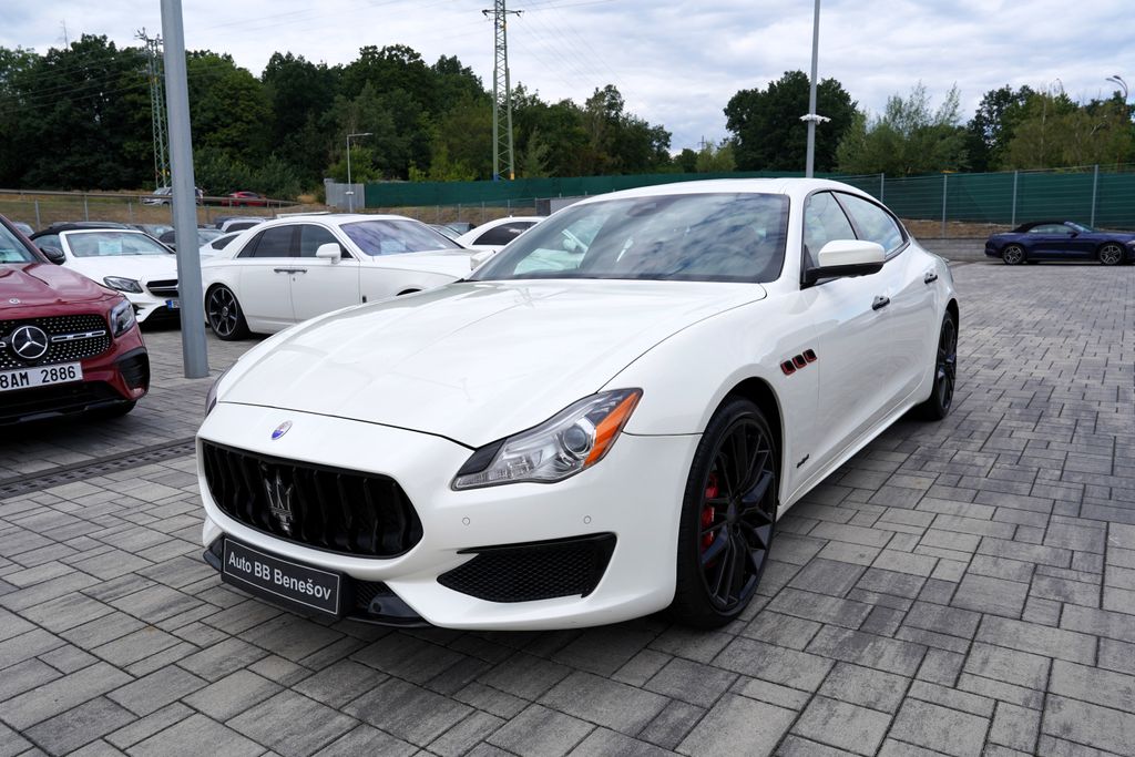 maserati-quattroporte-s-q4-3-0i-v6-410-ps-automat-b-w - 1