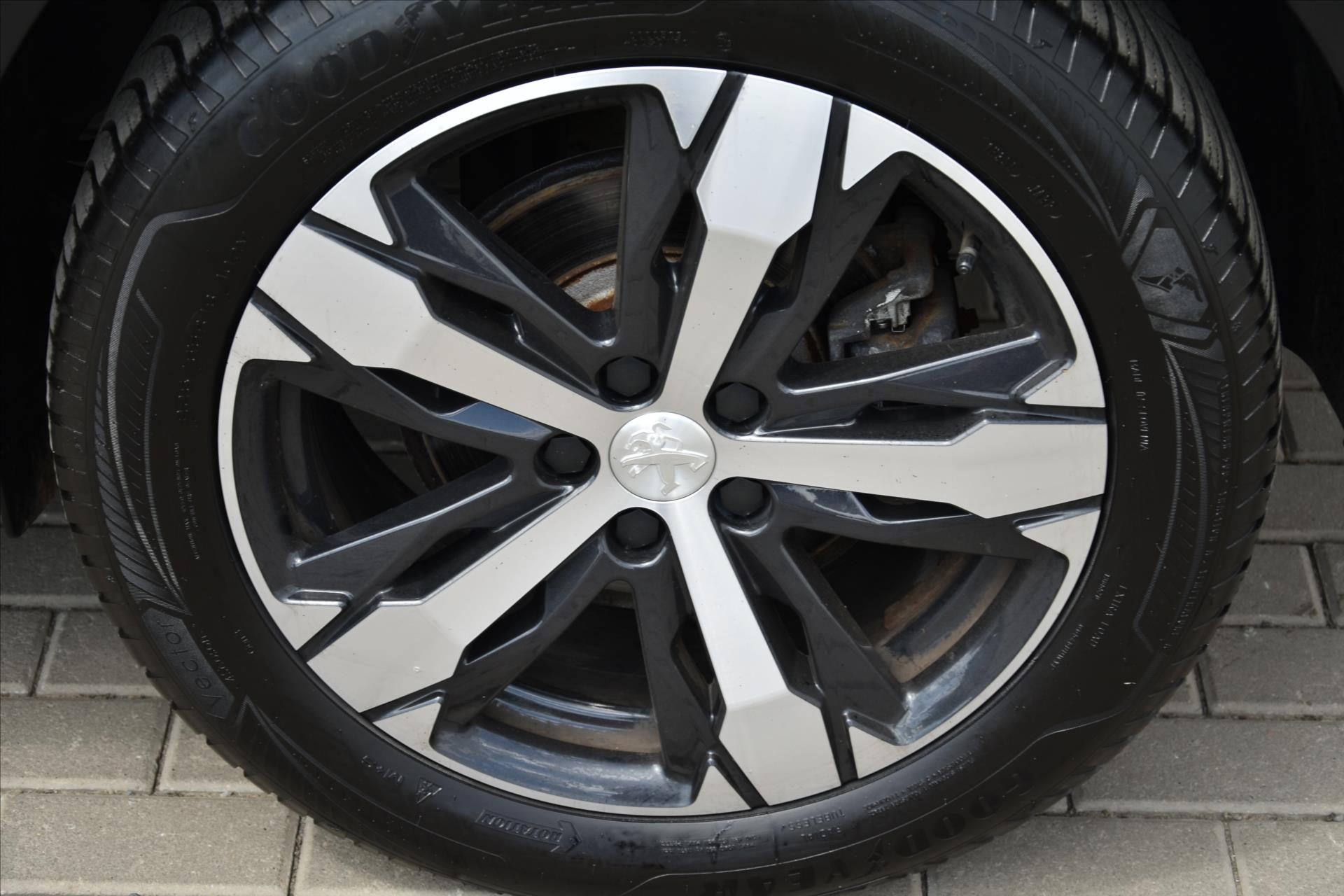 peugeot-5008-1-2-pt-96kw-allure-7-mist-cr - 8