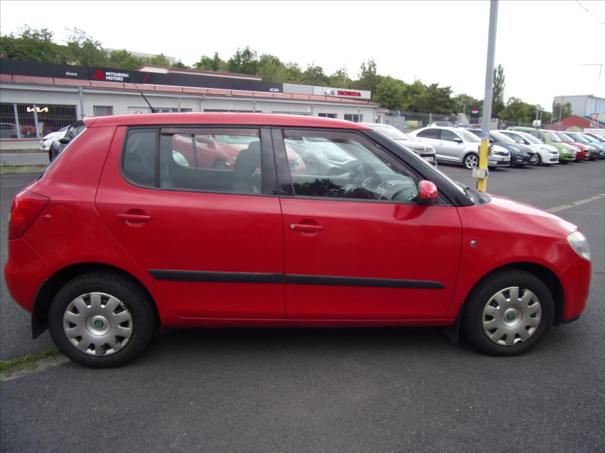 skoda-fabia-1-6-16v - 1