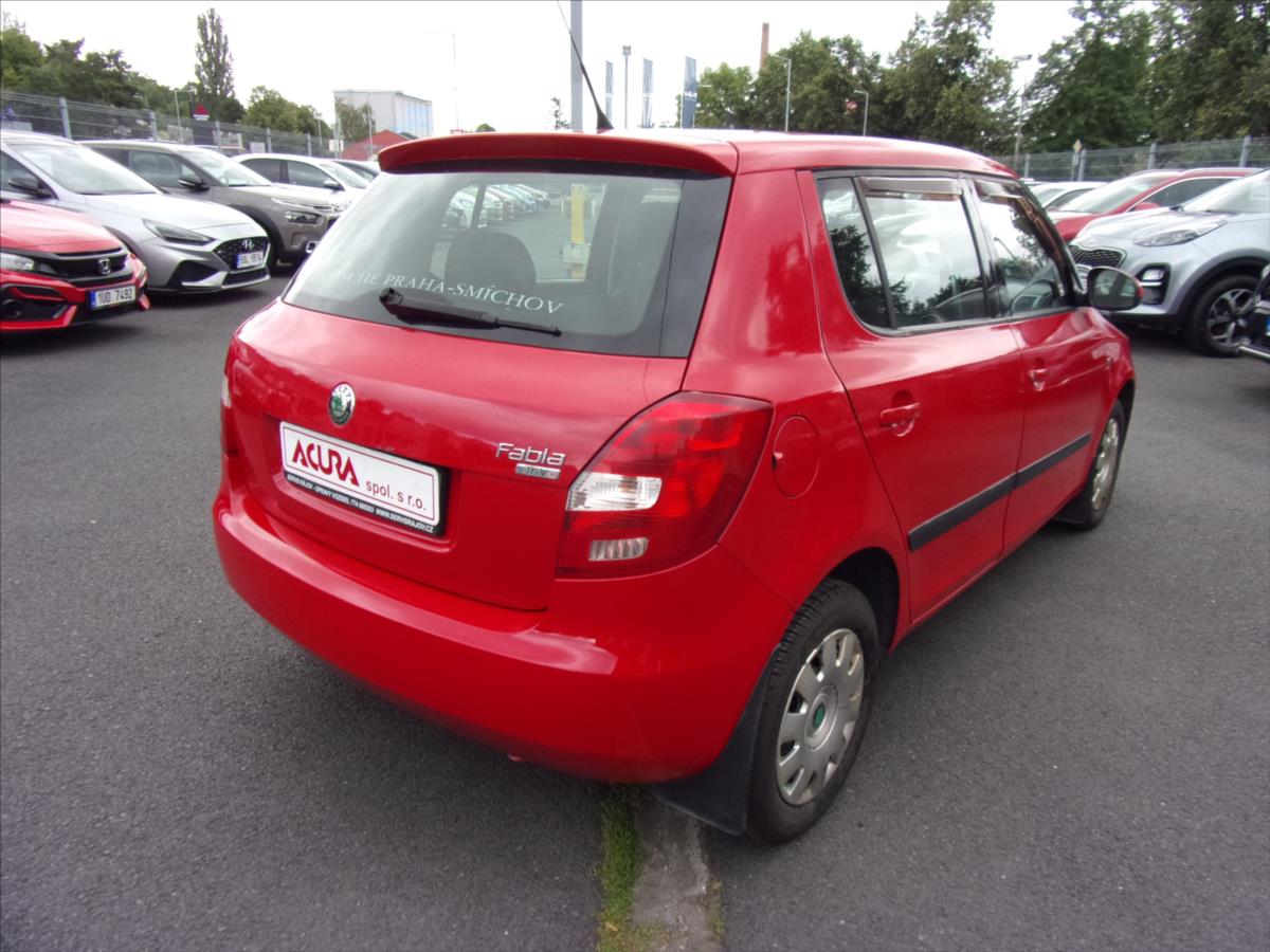 skoda-fabia-1-6-16v - 2